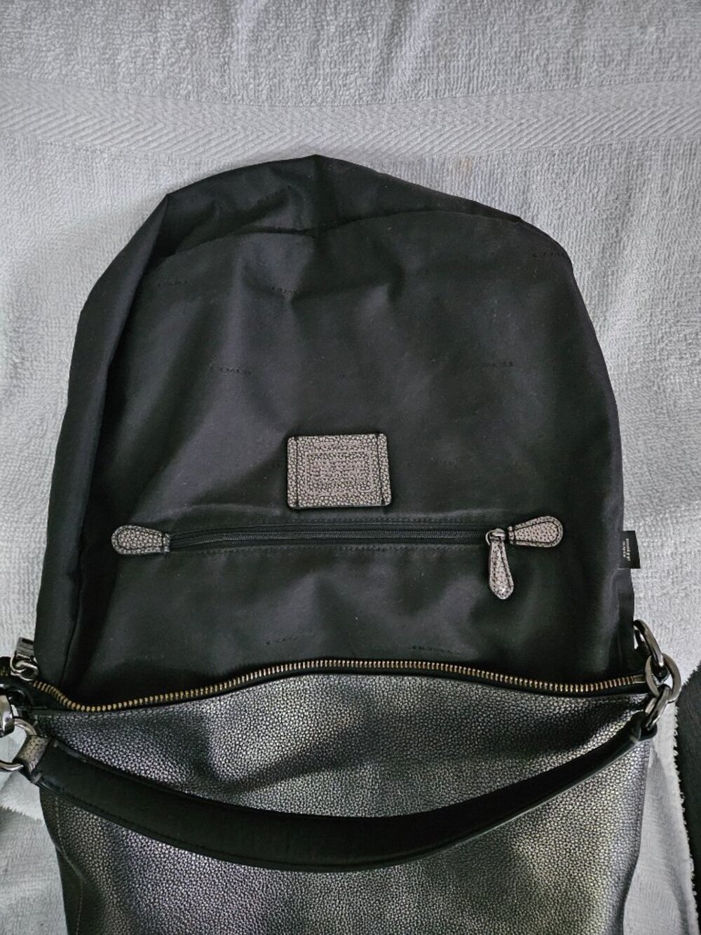 Coach Turnlock Pebbled Leather Hobo Bag - Picture 8 of 10